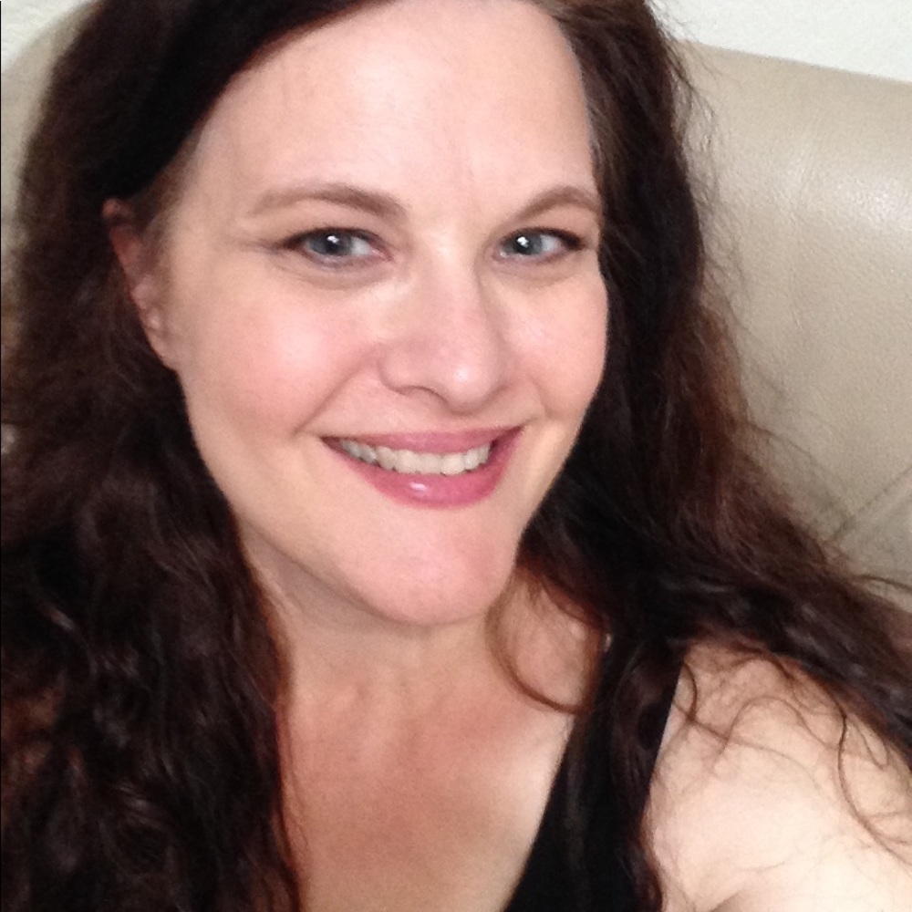 Meet your Posher, Robyn - Picture 4 of 4